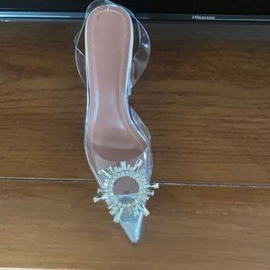 Clear pump with sparkling rhinestones